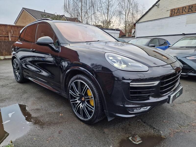 PORSCHE CAYENNE