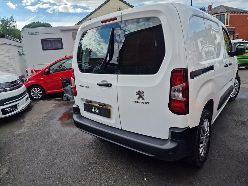 PEUGEOT PARTNER