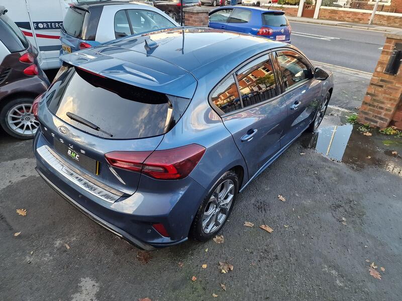 FORD FOCUS