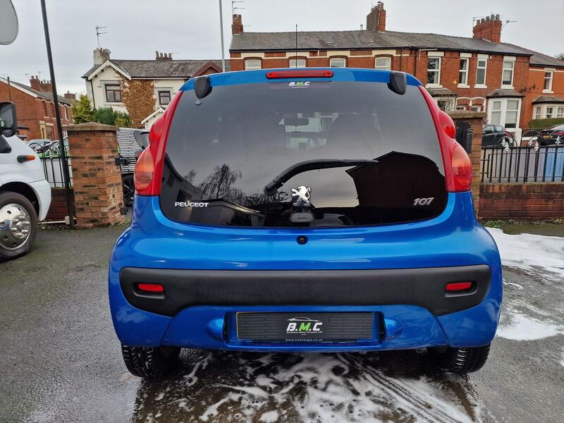 PEUGEOT 107