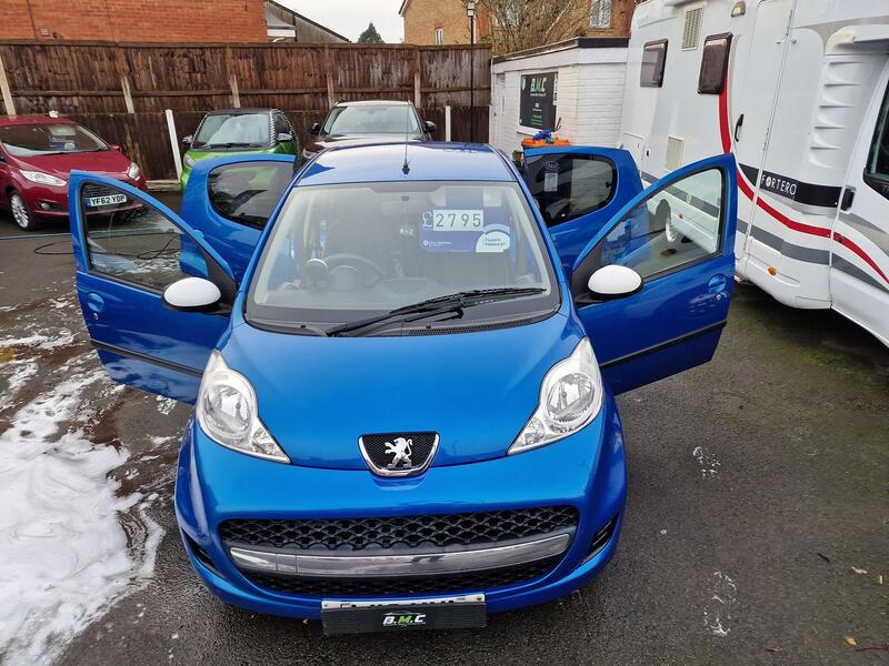 PEUGEOT 107