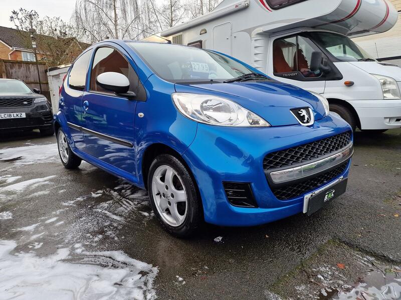 PEUGEOT 107