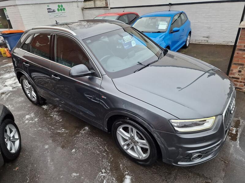 AUDI Q3