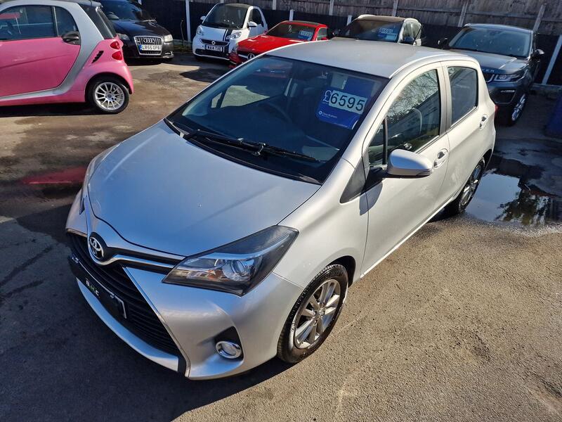 TOYOTA YARIS