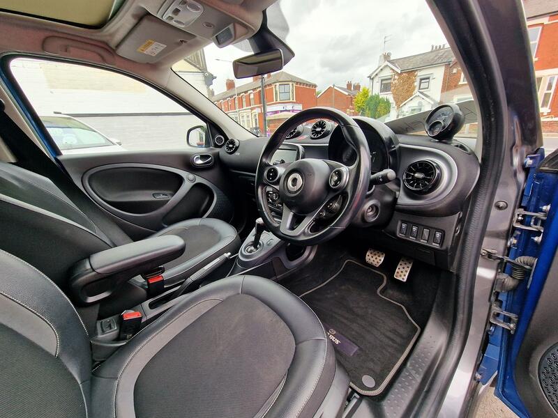 SMART FORFOUR