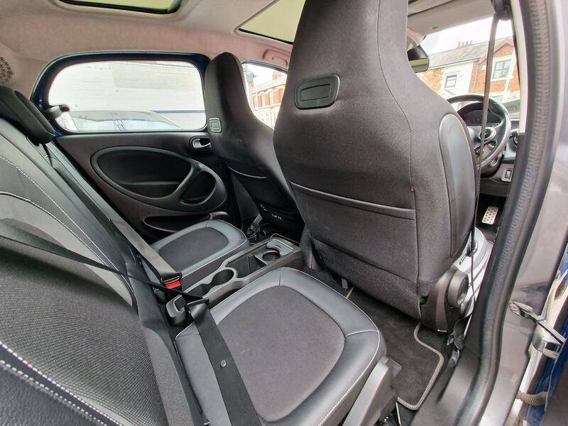 SMART FORFOUR